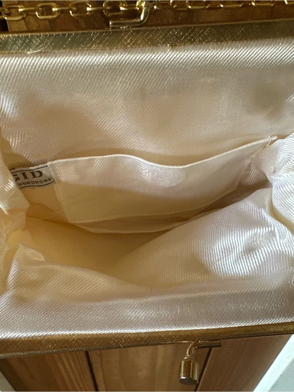 Elegant Vintage white beaded hand bag by La Regale
